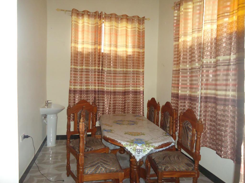 Pensionat Tina House - Jambian *